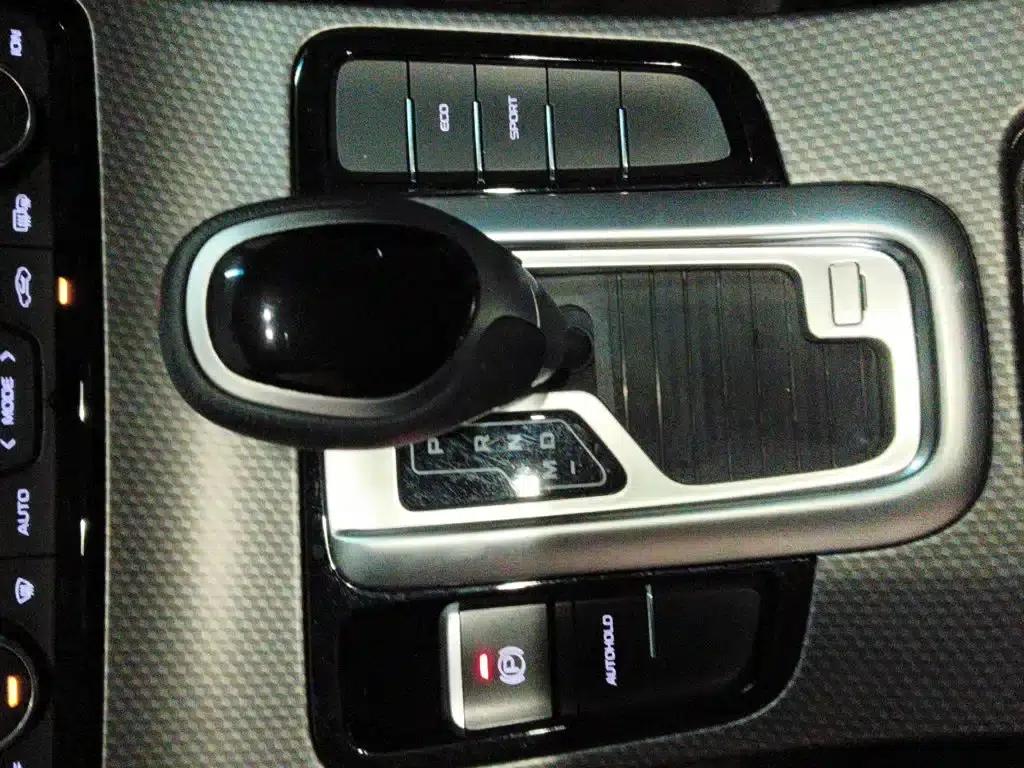 Geely GS 2017 Elegant Edition 1.3T Automatic Smart Connectivity — миниатюра 10