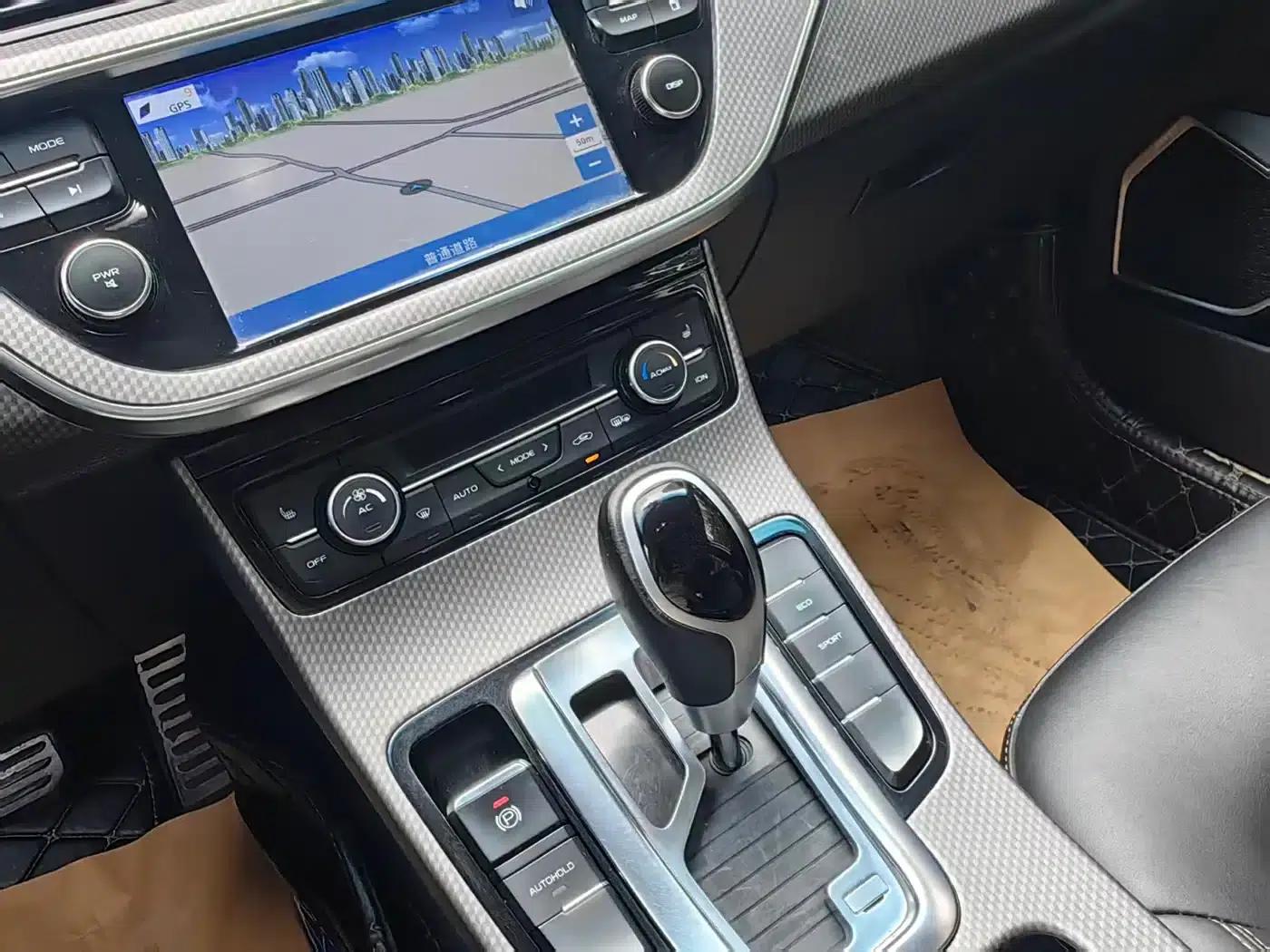 Geely GS 2016 Elegant Edition 1.3T Automatic Premium Model — миниатюра 18