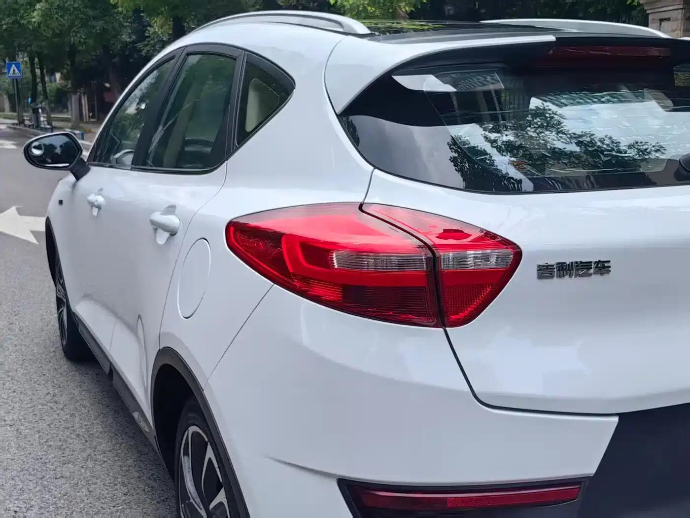 Geely GS 2016 Elegant Edition 1.3T Automatic Premium Model — миниатюра 9