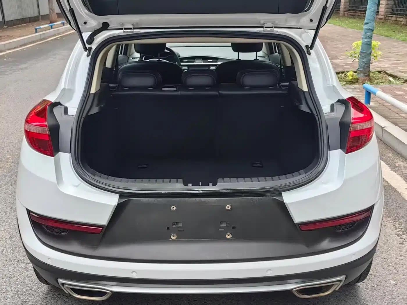 Geely GS 2016 Elegant Edition 1.3T Automatic Premium Model — миниатюра 10