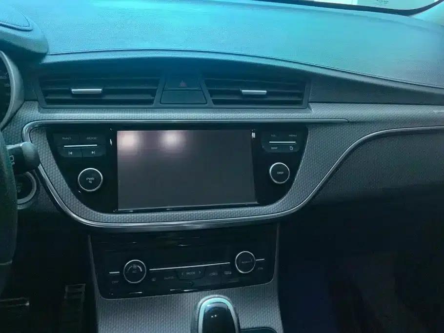 Geely GS 2016 Elegant Edition 1.8L Automatic Leading Model — миниатюра 13