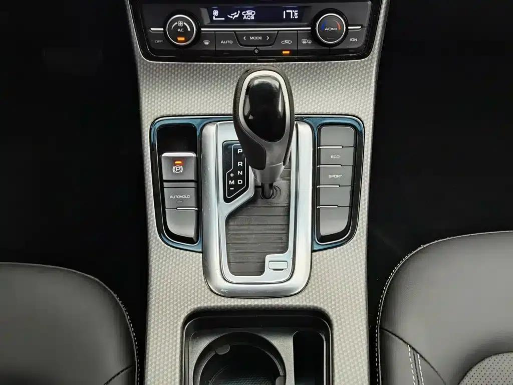 Geely GS 2016 Elegant Edition 1.3T Automatic Leading Model — миниатюра 13