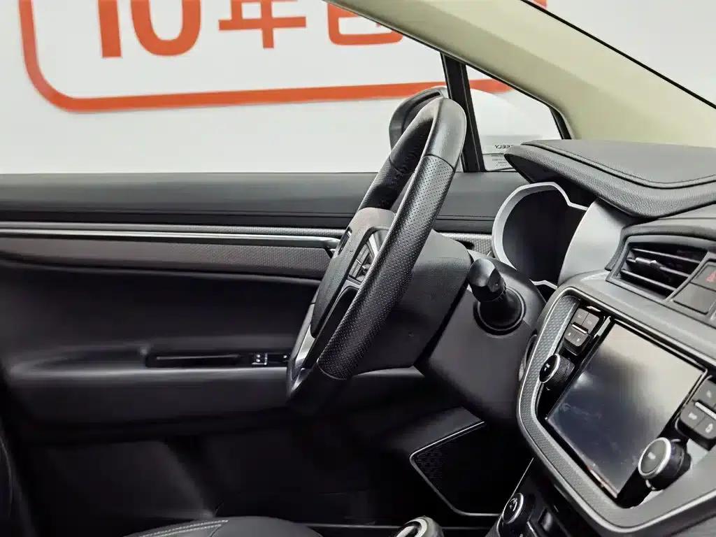 Geely GS 2016 Elegant Edition 1.3T Automatic Leading Model — миниатюра 22