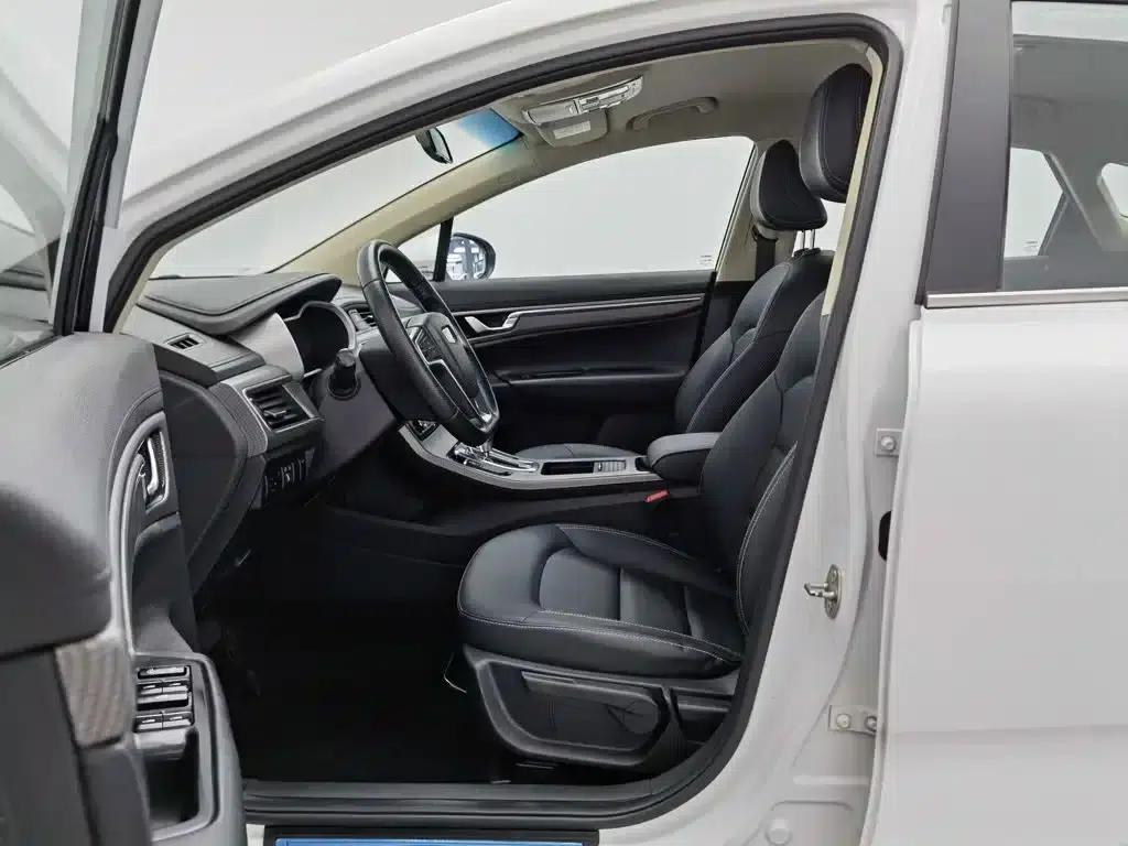 Geely GS 2016 Elegant Edition 1.3T Automatic Leading Model — миниатюра 10