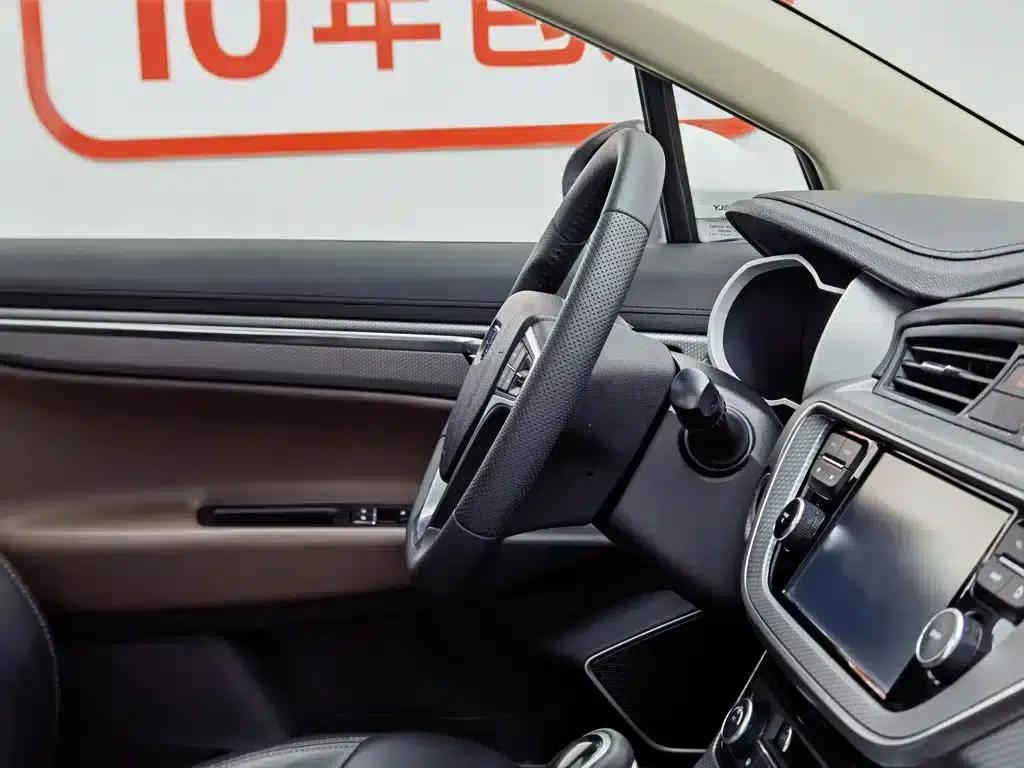 Geely GS 2016 Sport Edition 1.3T Automatic Premium Model — миниатюра 22