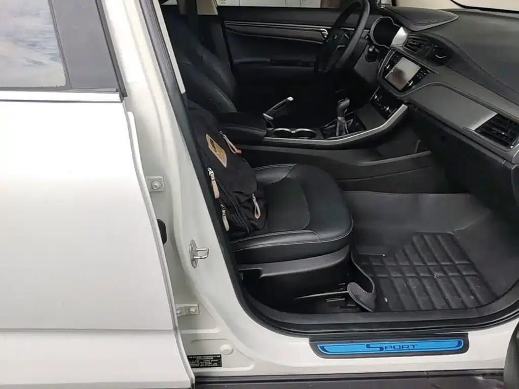 Geely GS 2016 Sport Edition 1.3T Manual Leading Model — миниатюра 25