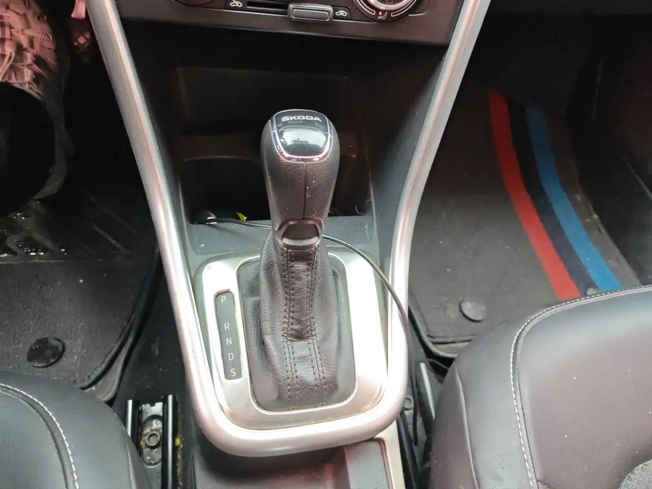 Skoda Rapid Spaceback 2016 Revised Version 1.6L Automatic Front-Drive Edition — миниатюра 14