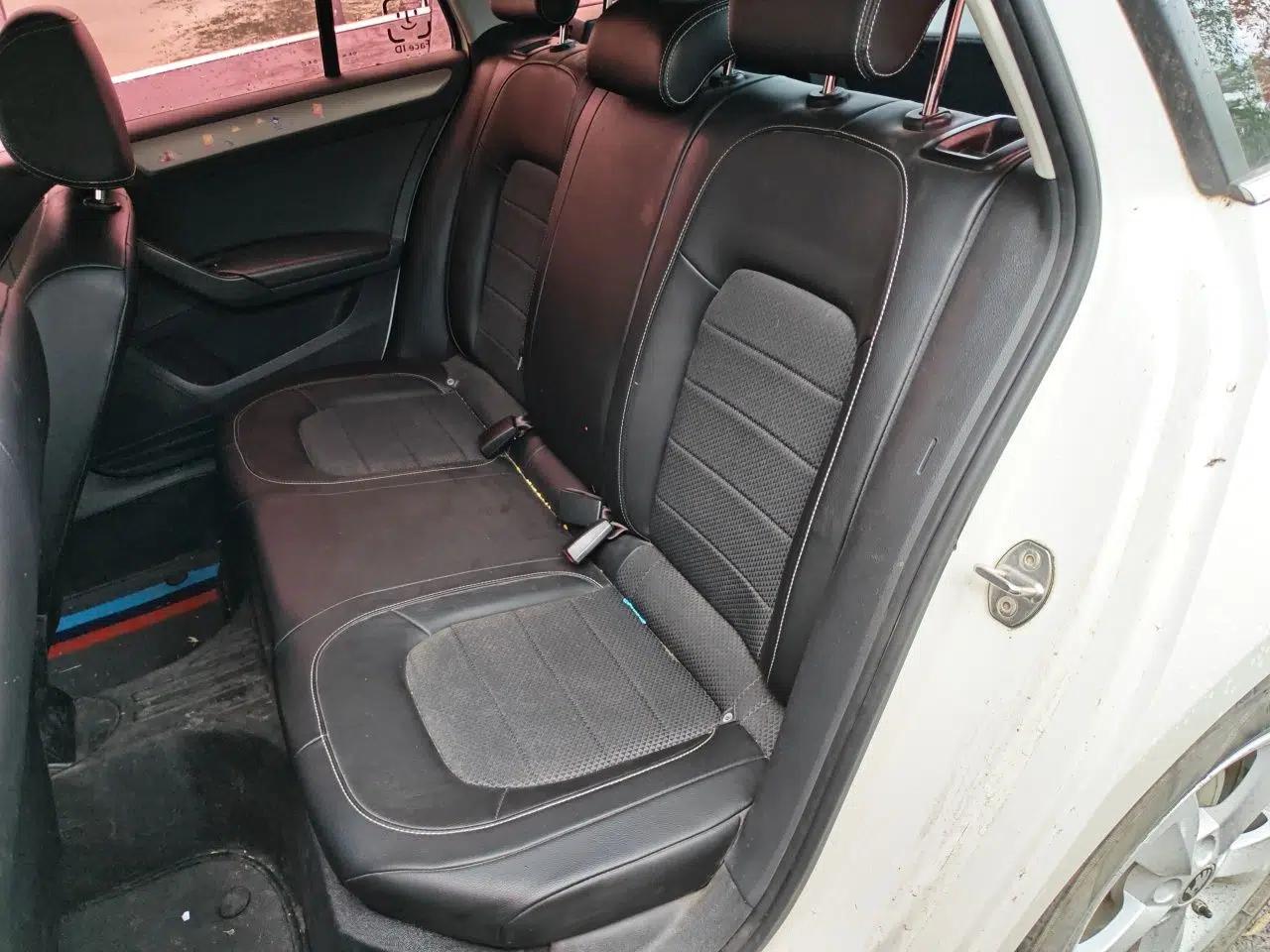 Skoda Rapid Spaceback 2016 Revised Version 1.6L Automatic Front-Drive Edition — миниатюра 17