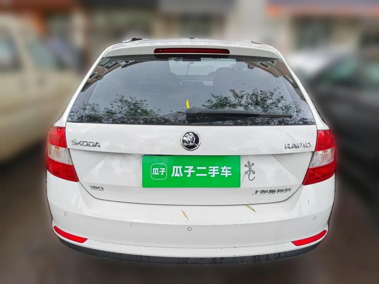 Skoda Rapid Spaceback 2016 Revised Version 1.6L Automatic Front-Drive Edition — миниатюра 5