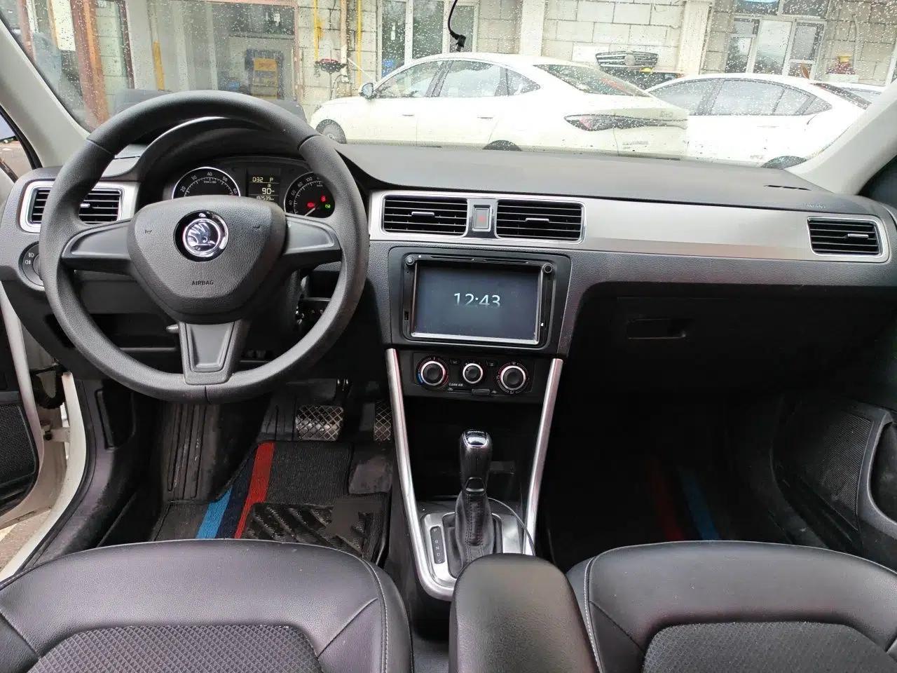 Skoda Rapid Spaceback 2016 Revised Version 1.6L Automatic Front-Drive Edition — миниатюра 9