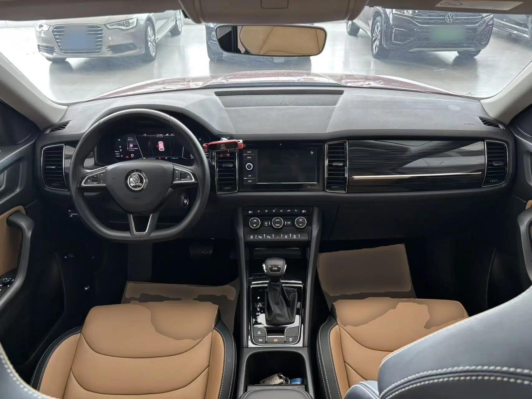 Skoda Kodiaq GT 2019 TSI330 Two-Wheel-Drive Luxury Edition China VI Standard — миниатюра 17