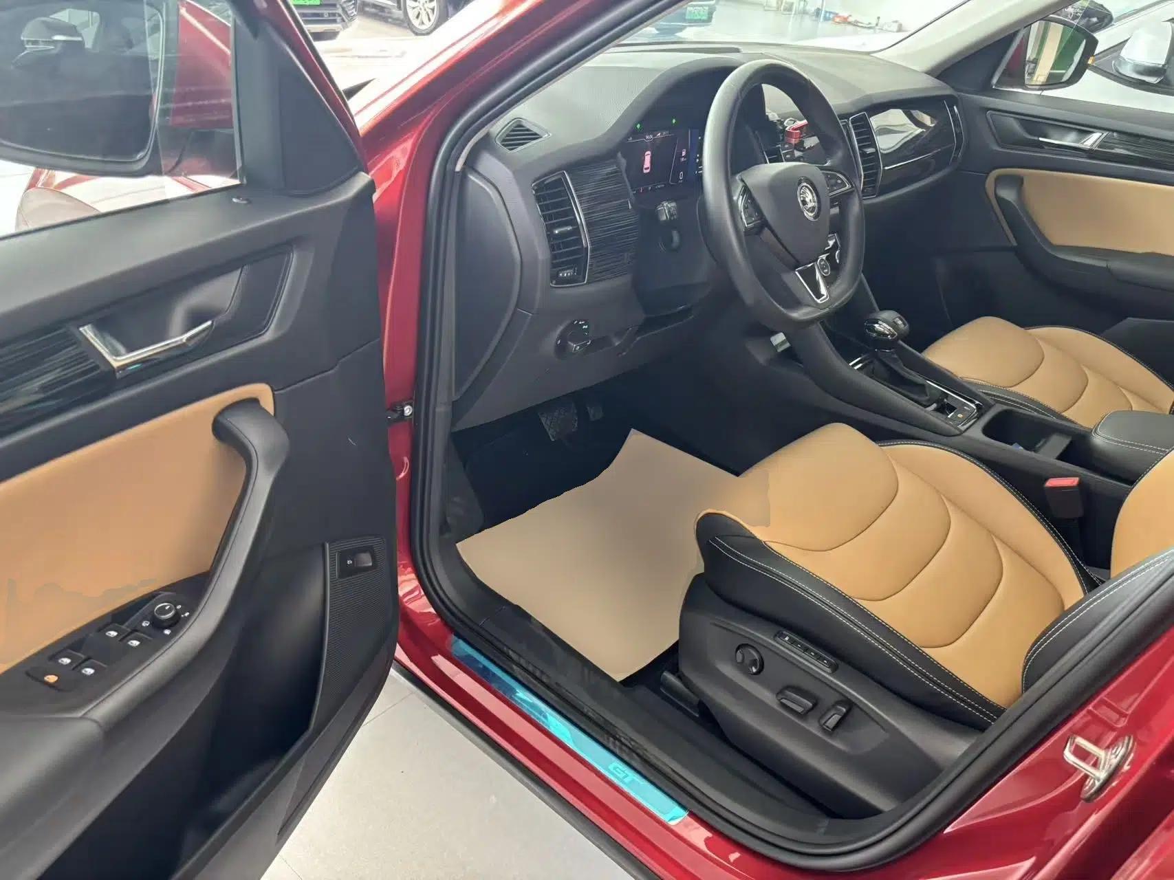 Skoda Kodiaq GT 2019 TSI330 Two-Wheel-Drive Luxury Edition China VI Standard — миниатюра 23