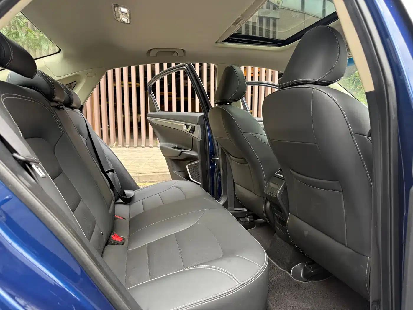 Geely Emgrand GL 2018 1.8L DCT Elite Intelligent Connected Edition — миниатюра 14
