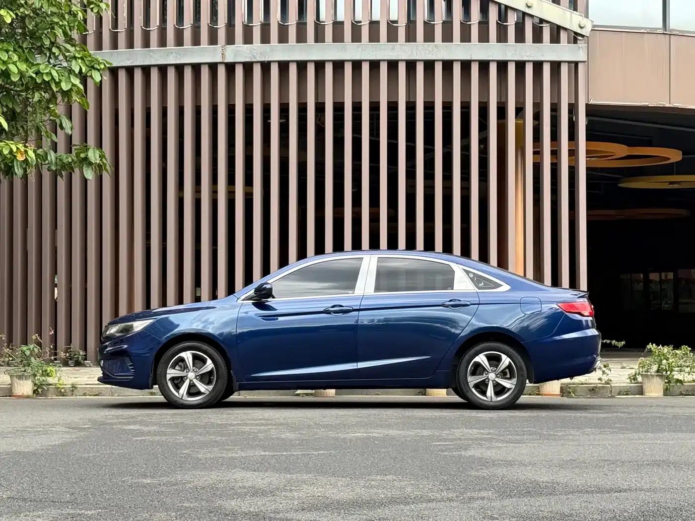 Geely Emgrand GL 2018 1.8L DCT Elite Intelligent Connected Edition — миниатюра 4