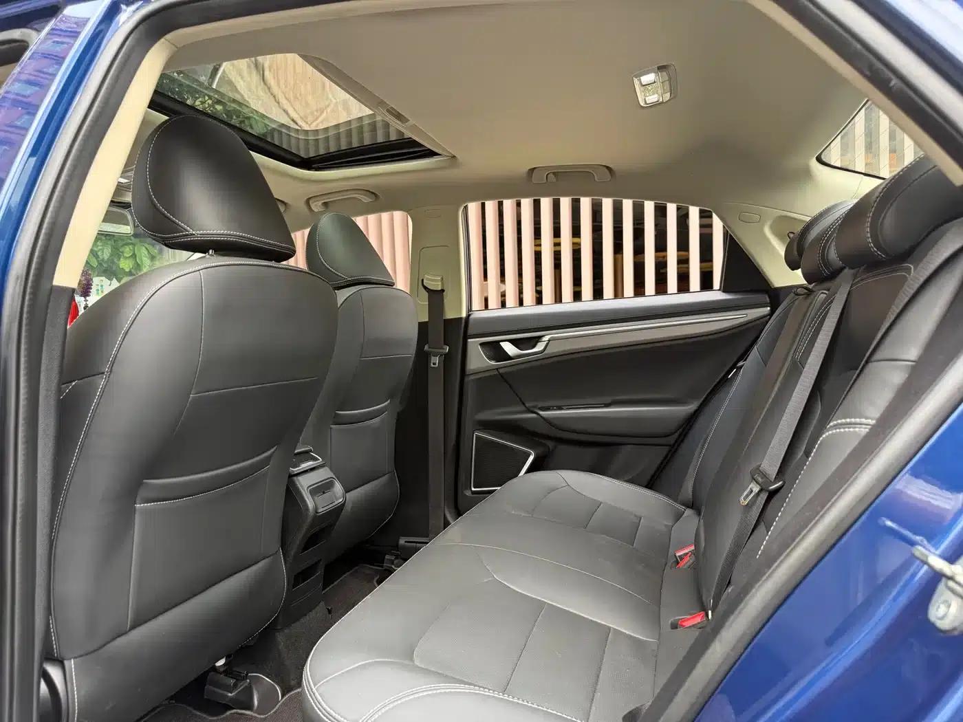 Geely Emgrand GL 2018 1.8L DCT Elite Intelligent Connected Edition — миниатюра 6
