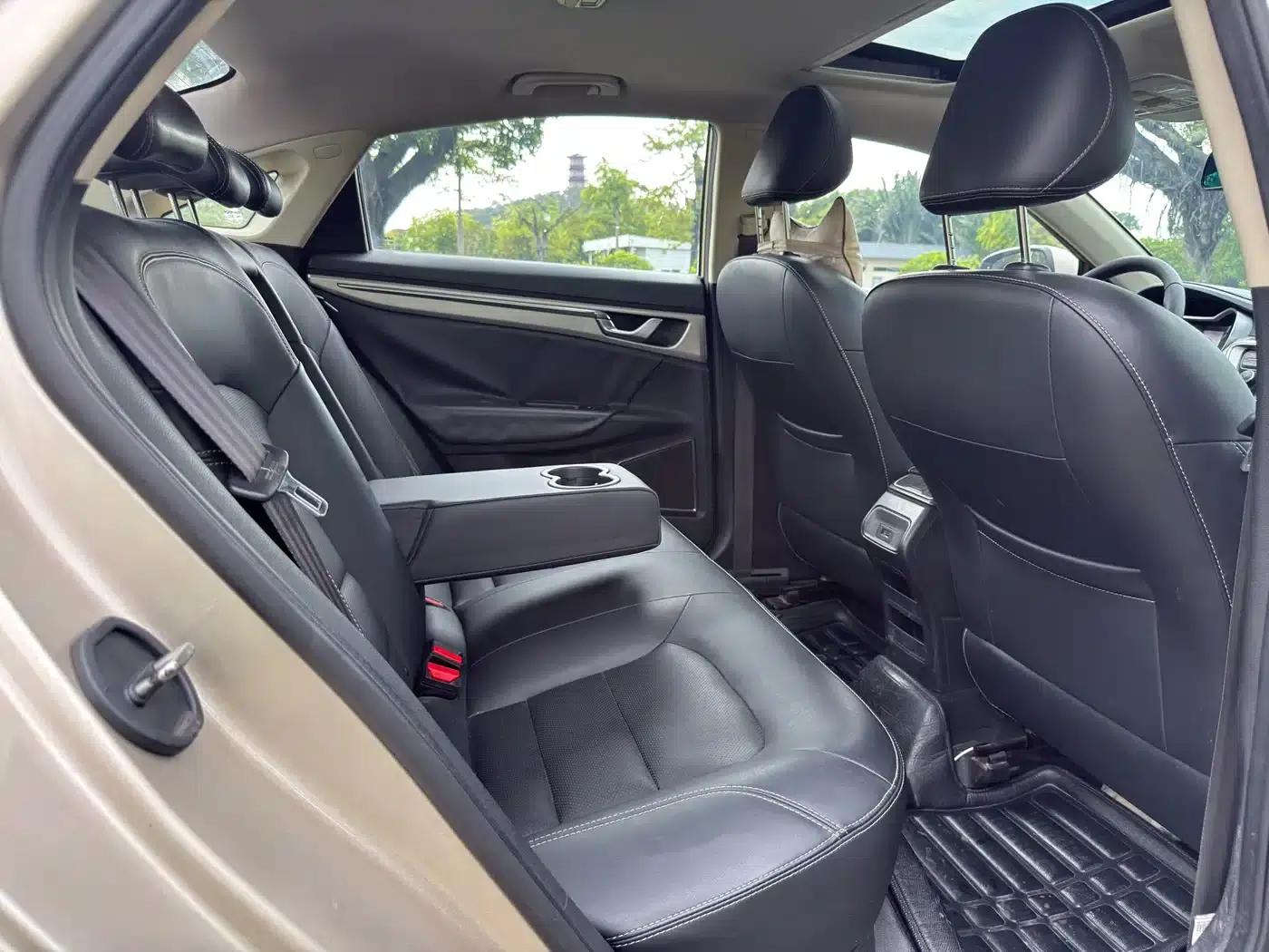 Geely Emgrand GL 2017 1.3T Manual Elite — миниатюра 15