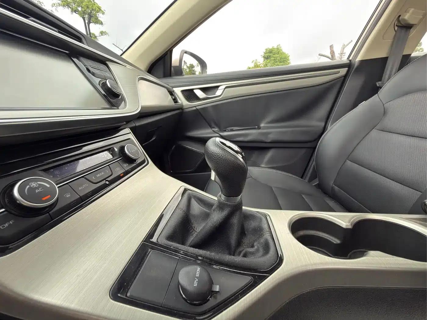 Geely Emgrand GL 2017 1.3T Manual Elite — миниатюра 17