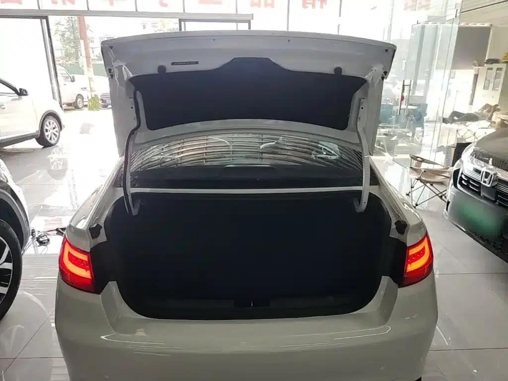 Geely Emgrand GL 2020 1.4T CVT Premium Edition — миниатюра 19