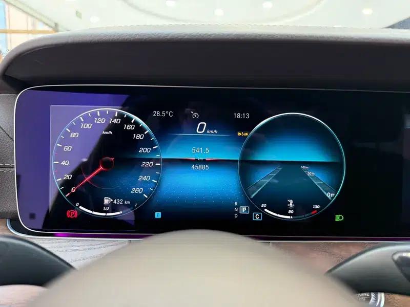 2023 Mercedes-Benz E-Class E 300 L Luxury Sedan — миниатюра 17