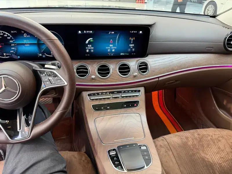 2023 Mercedes-Benz E-Class E 300 L Luxury Sedan — миниатюра 10