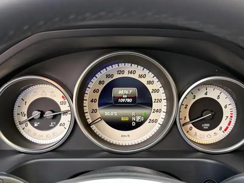 2015 Mercedes-Benz E-Class E 320 L Sport 4MATIC — миниатюра 14