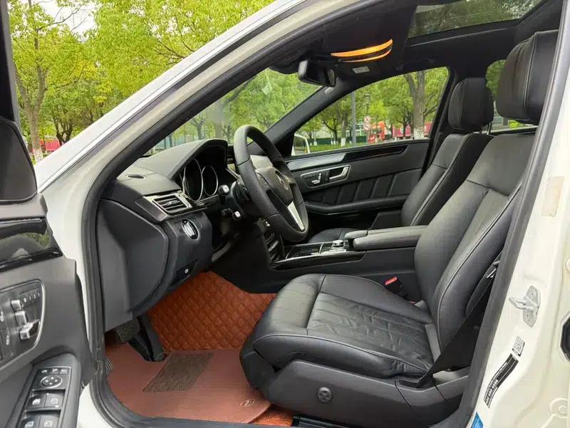 2015 Mercedes-Benz E-Class E 320 L Sport 4MATIC — миниатюра 18