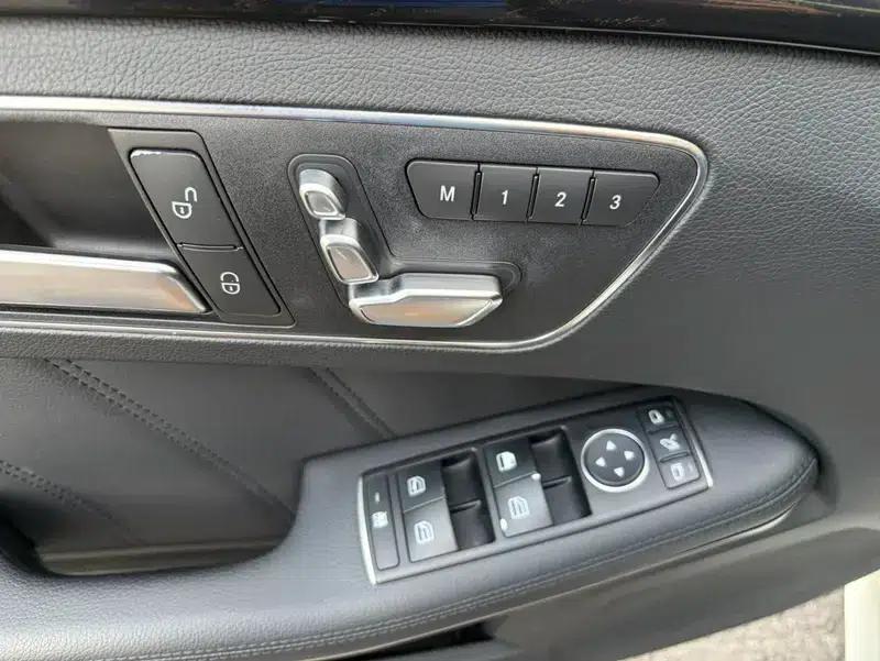 2015 Mercedes-Benz E-Class E 320 L Sport 4MATIC — миниатюра 20