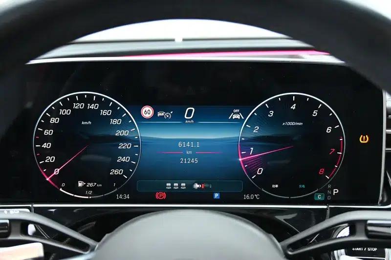 Mercedes-Benz E-Class 2024 E 300 L Luxury Sedan — миниатюра 15