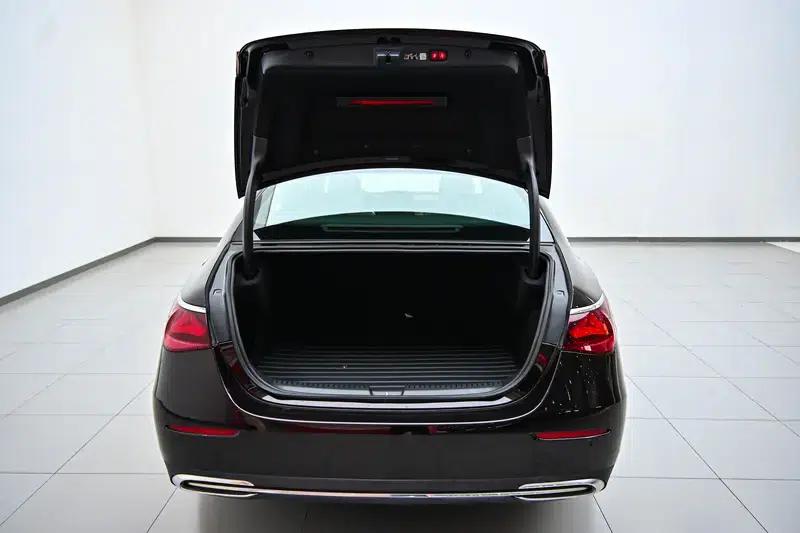 Mercedes-Benz E-Class 2024 E 300 L Luxury Sedan — миниатюра 20