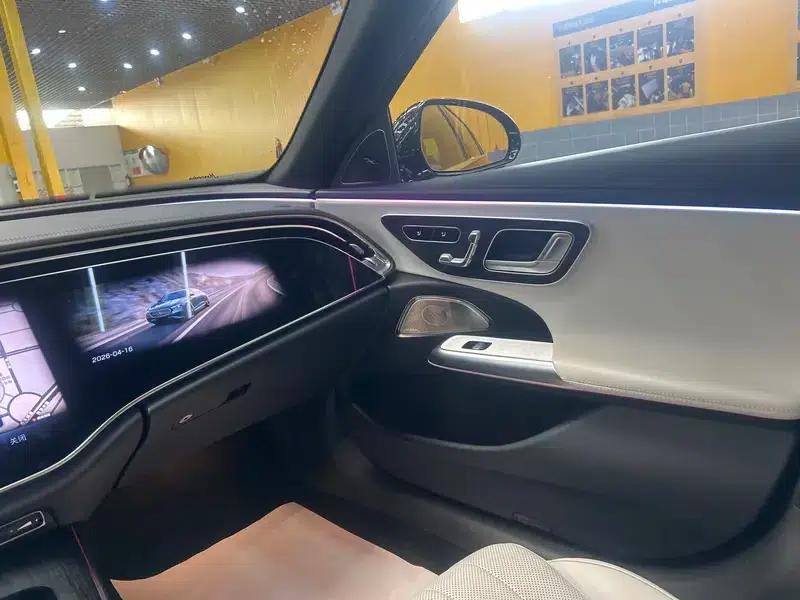 Mercedes-Benz E-Class 2024 E 300 L Luxury Sedan — миниатюра 28