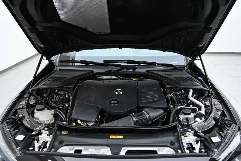 Mercedes-Benz E-Class 2024 E 300 L Luxury Sedan — миниатюра 10