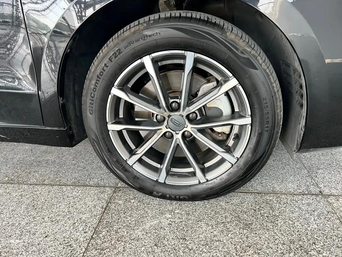 Geely Borui New Energy 2022 1.5T PHEV Mileage Upgrade Premium Edition — миниатюра 11
