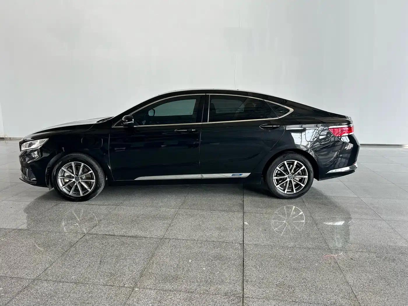 Geely Borui New Energy 2022 1.5T PHEV Mileage Upgrade Premium Edition — миниатюра 28