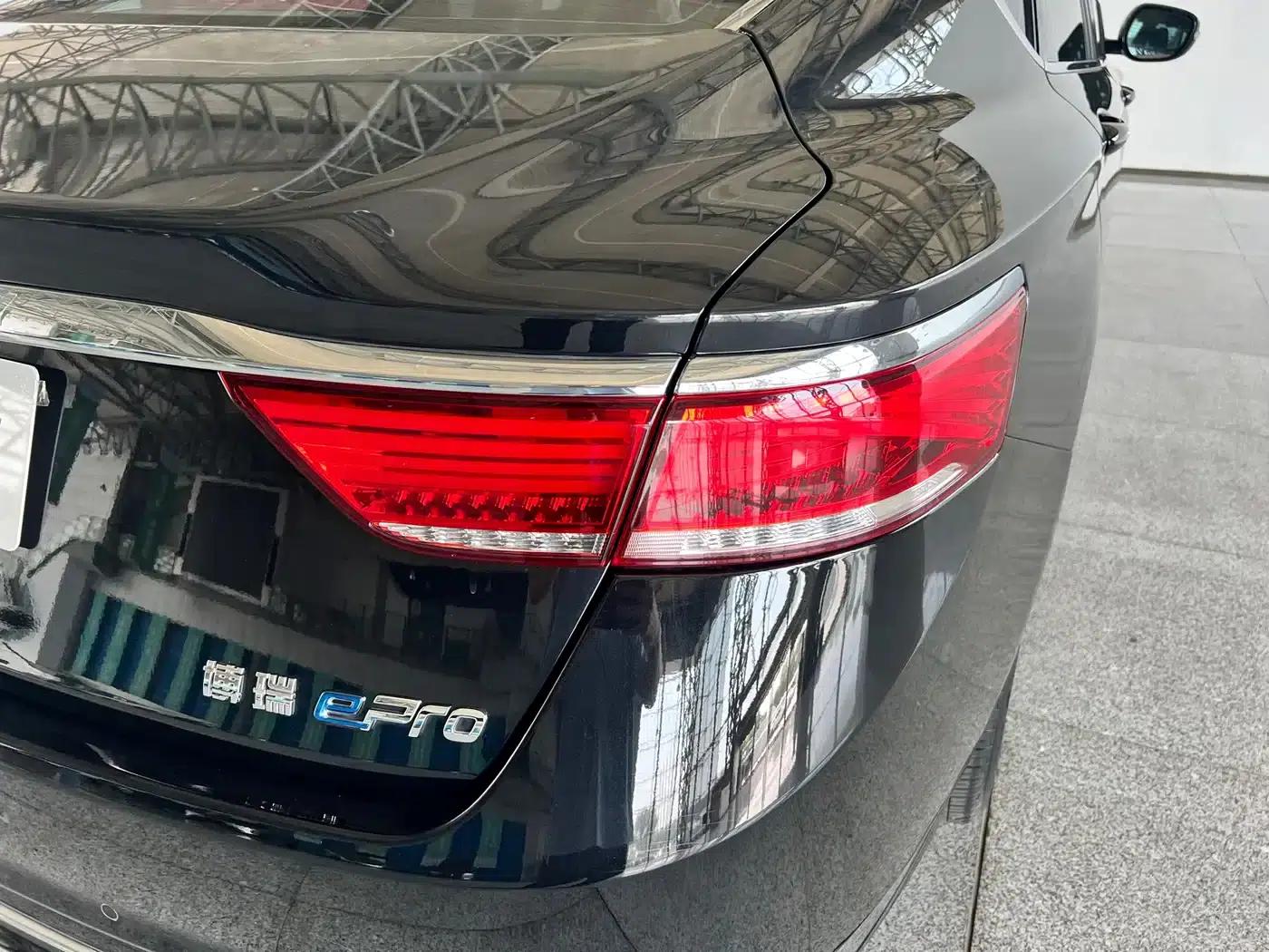 Geely Borui New Energy 2022 1.5T PHEV Mileage Upgrade Premium Edition — миниатюра 7