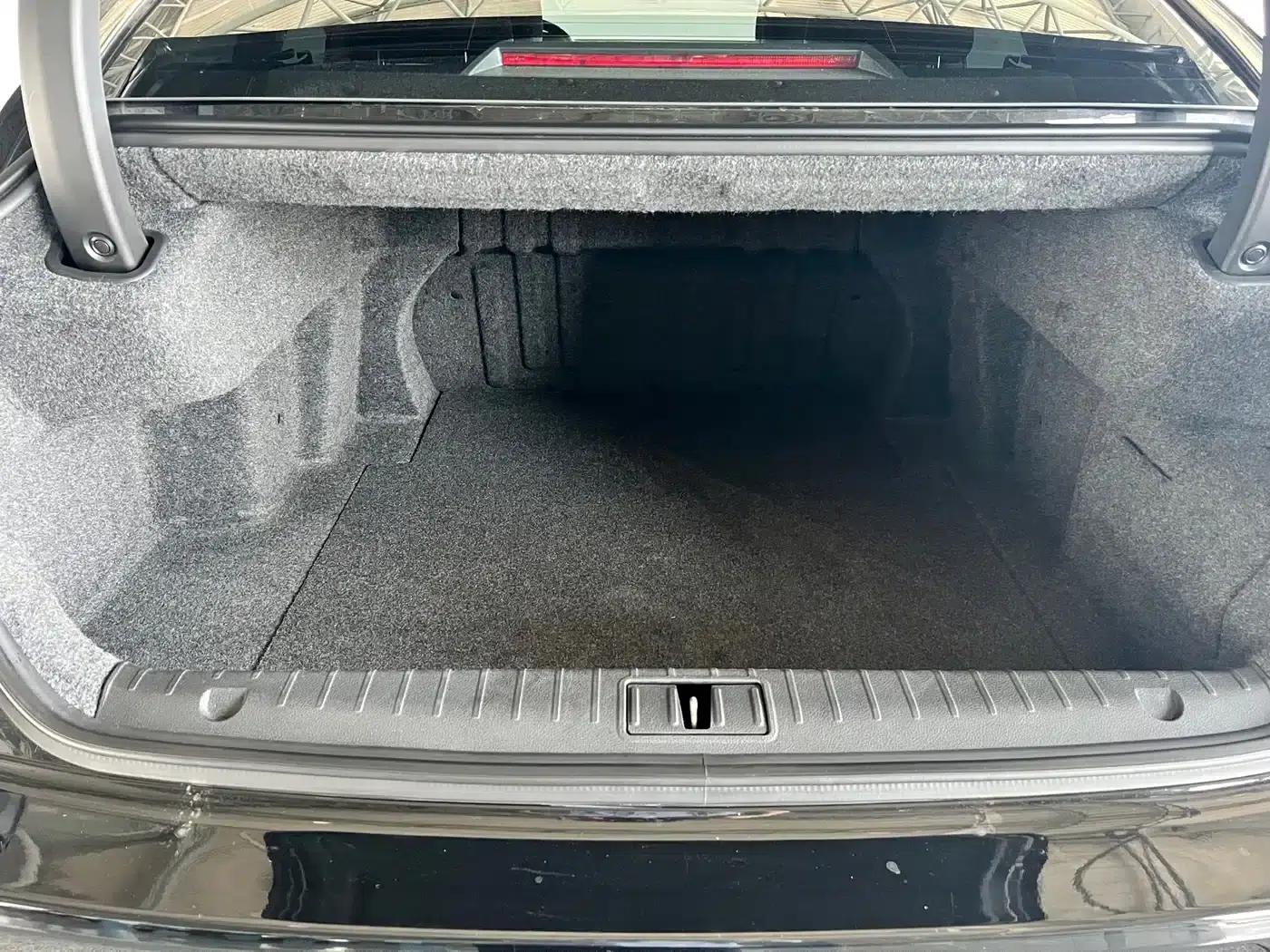 Geely Borui New Energy 2022 1.5T PHEV Mileage Upgrade Premium Edition — миниатюра 8