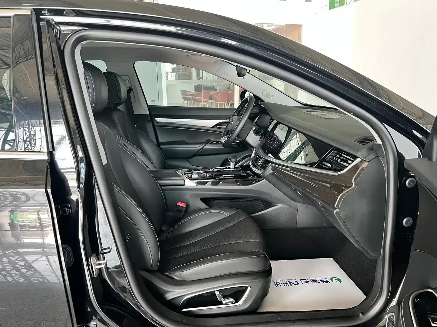 Geely Borui New Energy 2022 1.5T PHEV Mileage Upgrade Premium Edition — миниатюра 10