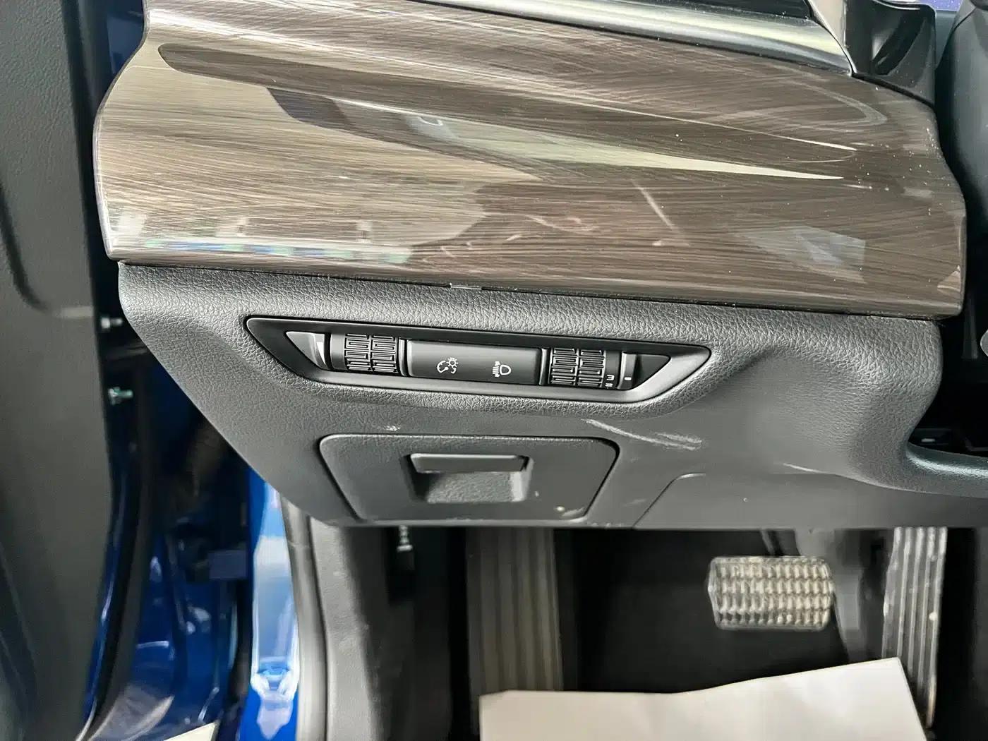 Geely Borui New Energy 2021 1.5T ePro Leading Edition — миниатюра 17