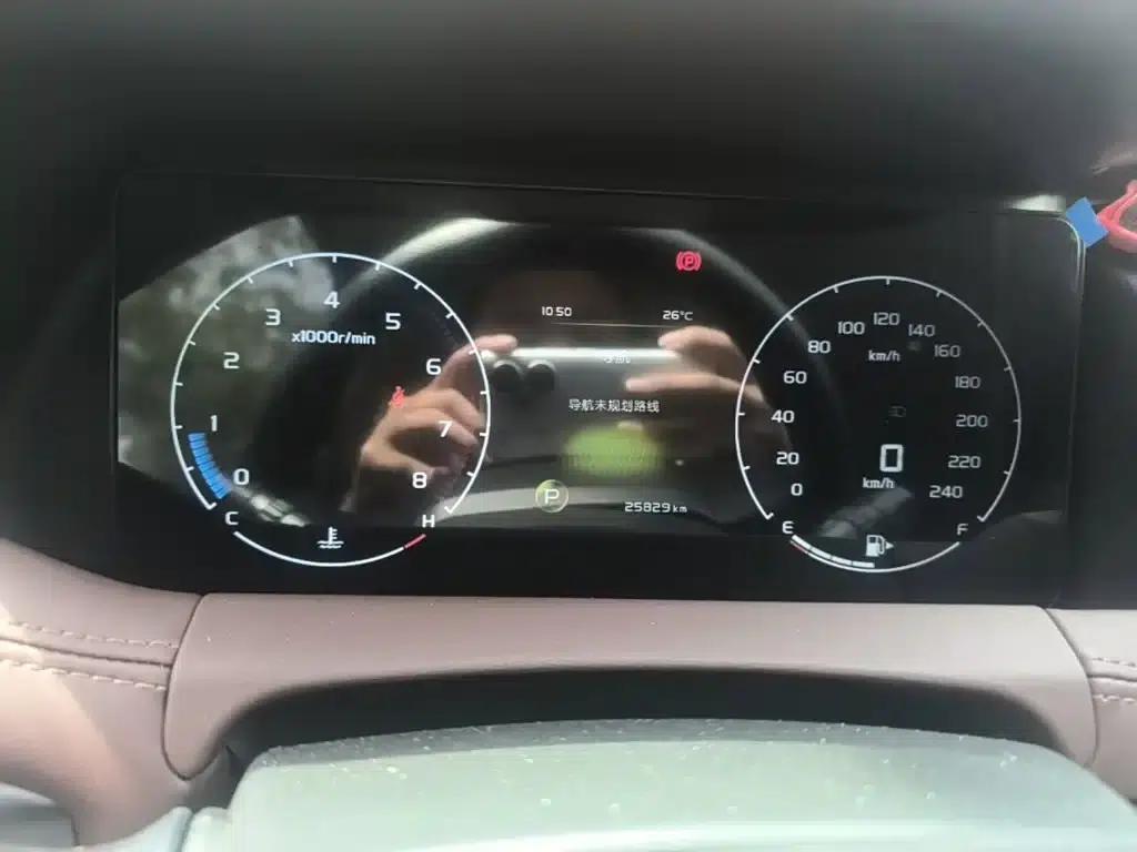 Geely Haoyue 2022 1.8TD Automatic Comfort 7-seater — миниатюра 8