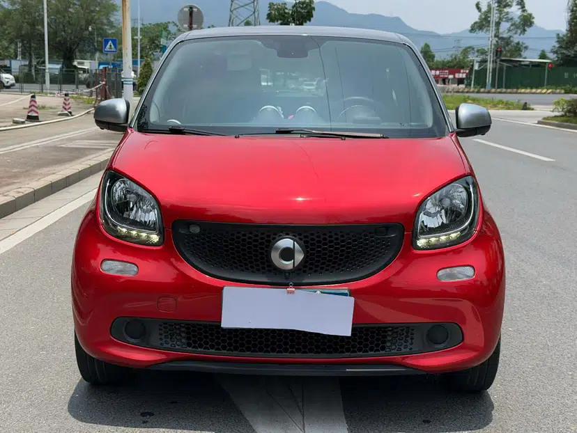 smart forfour 2016 1.0L 52 kW Dynamic Edition — миниатюра 17