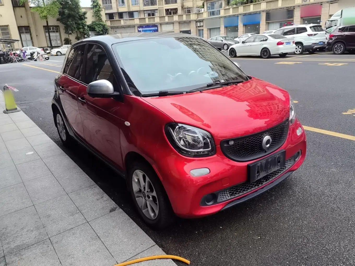smart forfour 2016 1.0L 52 kW Dynamic Edition — миниатюра 3