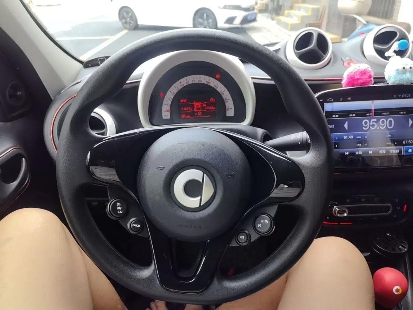 smart forfour 2016 1.0L 52 kW Dynamic Edition — миниатюра 22