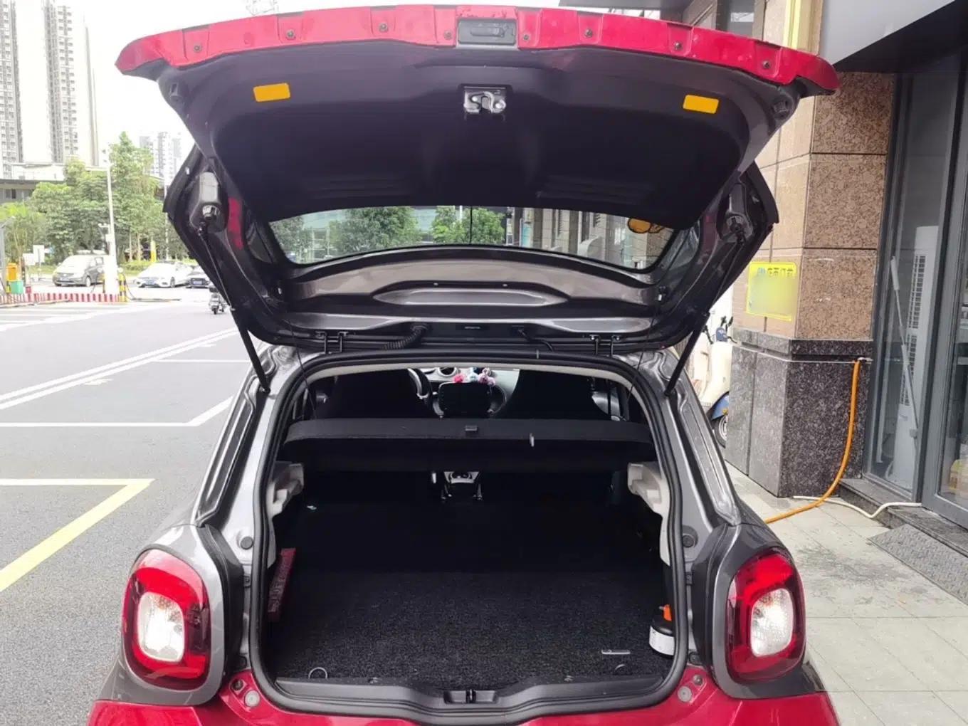smart forfour 2016 1.0L 52 kW Dynamic Edition — миниатюра 31