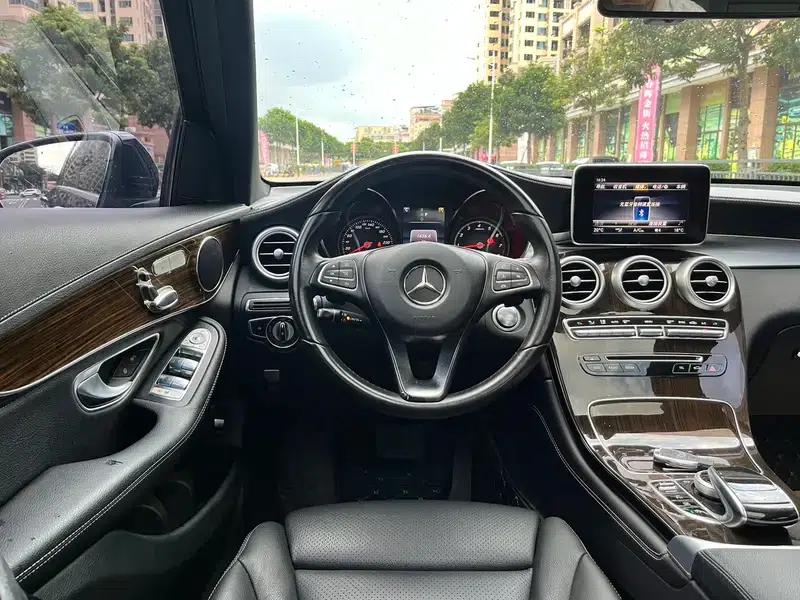 2019 Mercedes-Benz GLC 260 L 4MATIC Dynamic — миниатюра 23