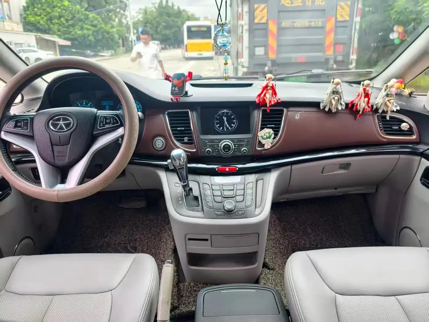 Refine M5 2017 2.0T Gasoline Automatic Premium Edition — миниатюра 10