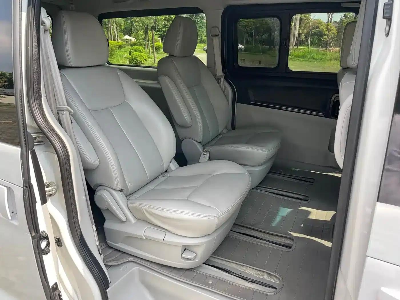 Refine M5 2016 2.0T Gasoline Manual Executive Edition — миниатюра 15