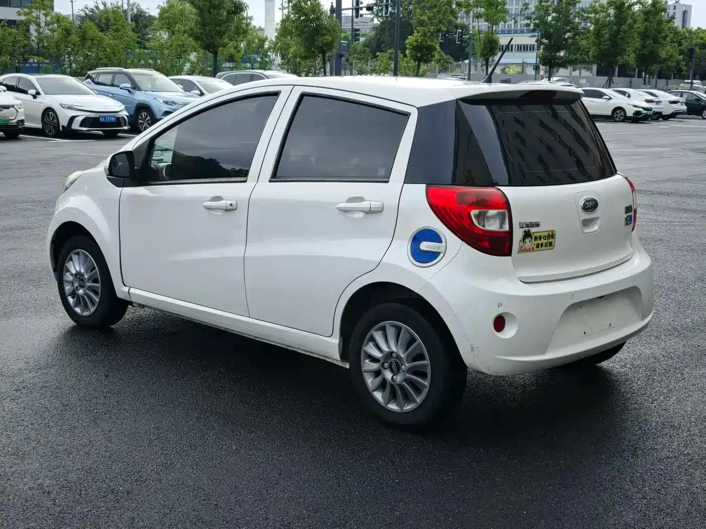 JAC iEV6E 2018 Upgraded Version iEV6E Luxury Intelligent Edition — миниатюра 8