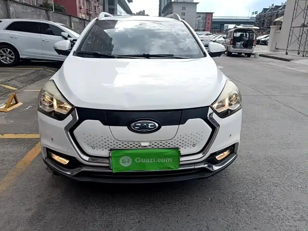 JAC iEV7S 2019 Luxury Intelligent Edition — миниатюра 3