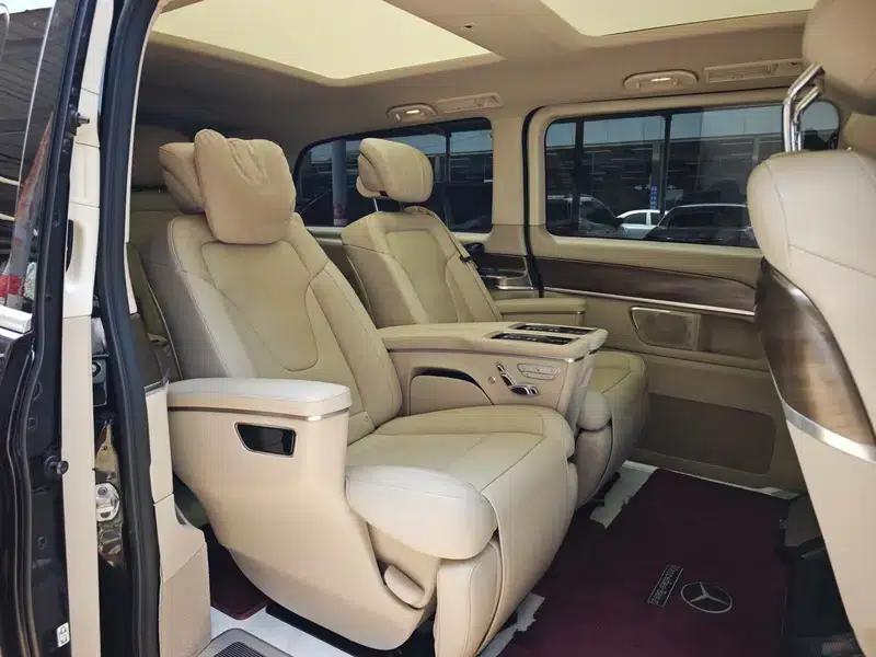 Mercedes-Benz V-Class 2022 V 260 L Long Wheelbase Premium Edition — миниатюра 11