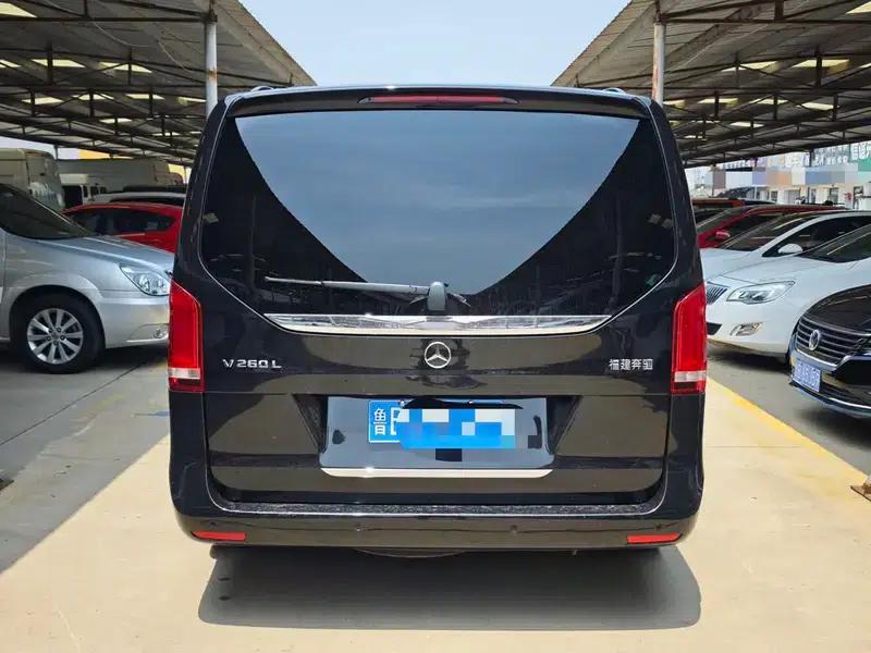 Mercedes-Benz V-Class 2022 V 260 L Long Wheelbase Premium Edition — миниатюра 5