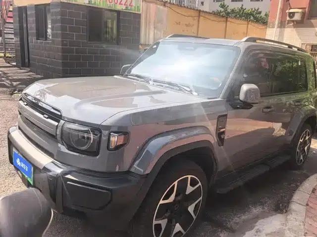 iCAR V27 2026 model 210KM 2WD Falcon 500